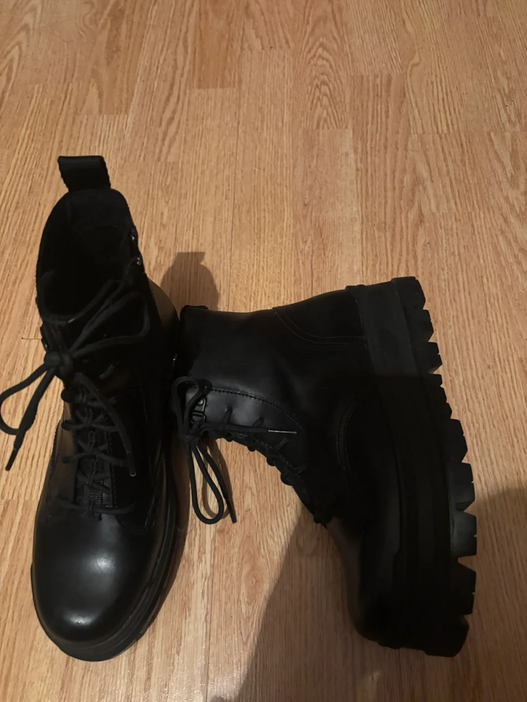 UGG Black Leather Lace-Up Platform Boots image indicator(4)