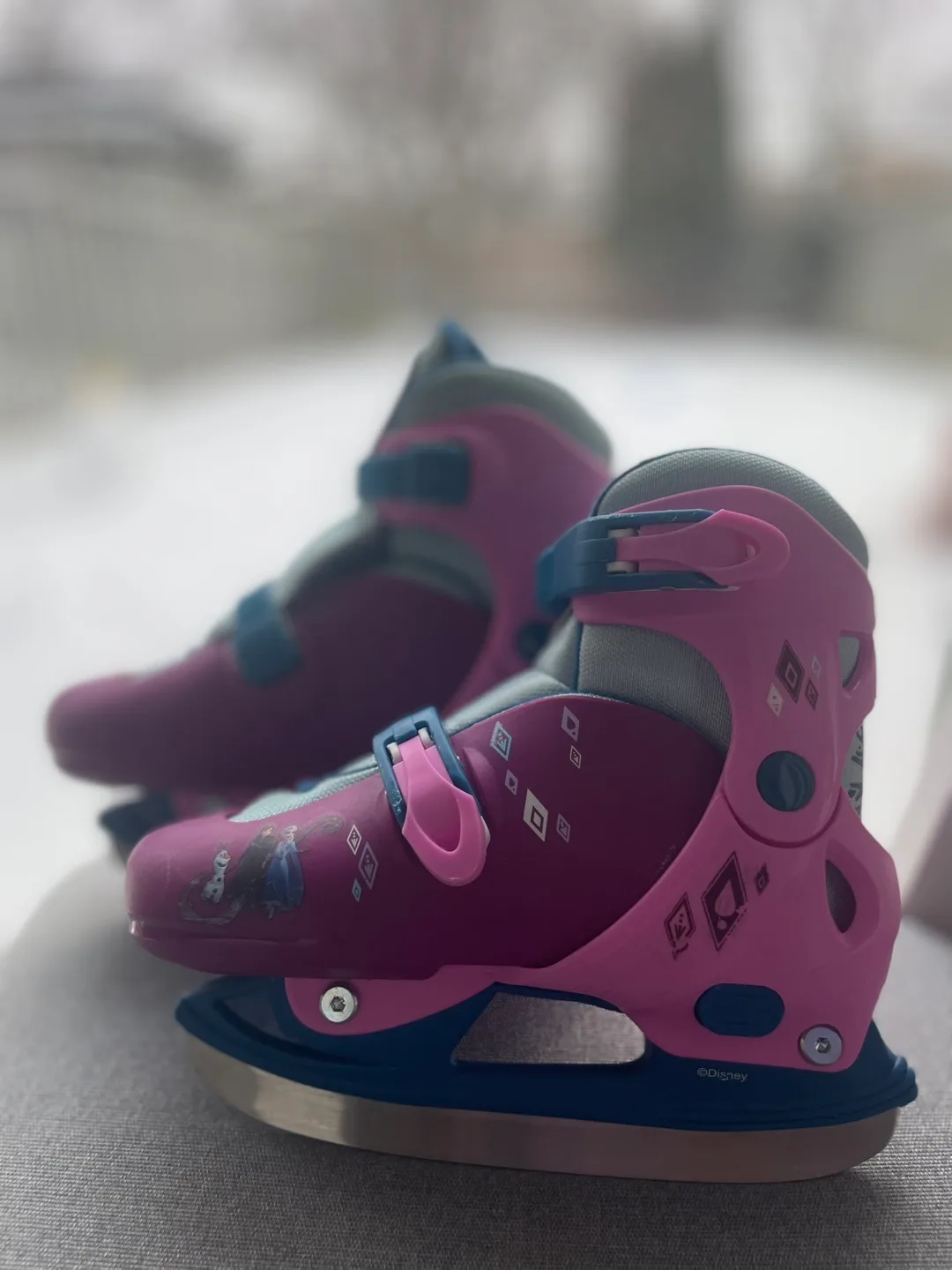 Frozen Ice Skates Size Y12-Y2 image indicator(2)