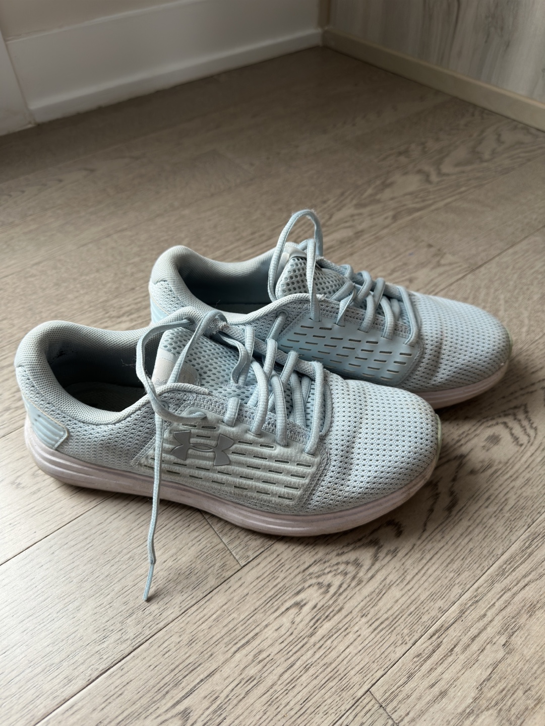 Under Armour Girls' Running Shoes - Size 5.5Y - photo 2