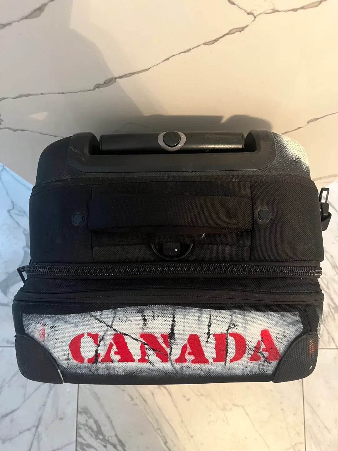 Burton Suitcase image indicator(2)