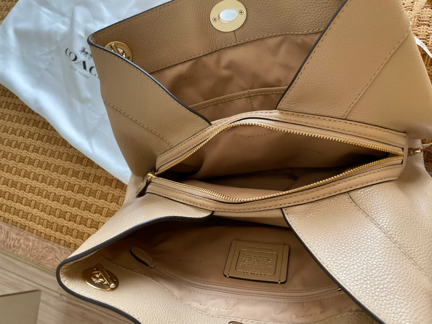 Coach Leather Hobo Bag - Beige image indicator(5)