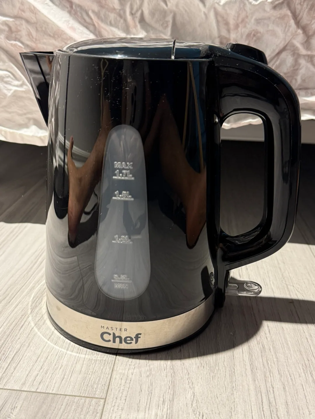 Master Chef 1.7L Cordless Kettle - Black image indicator(2)