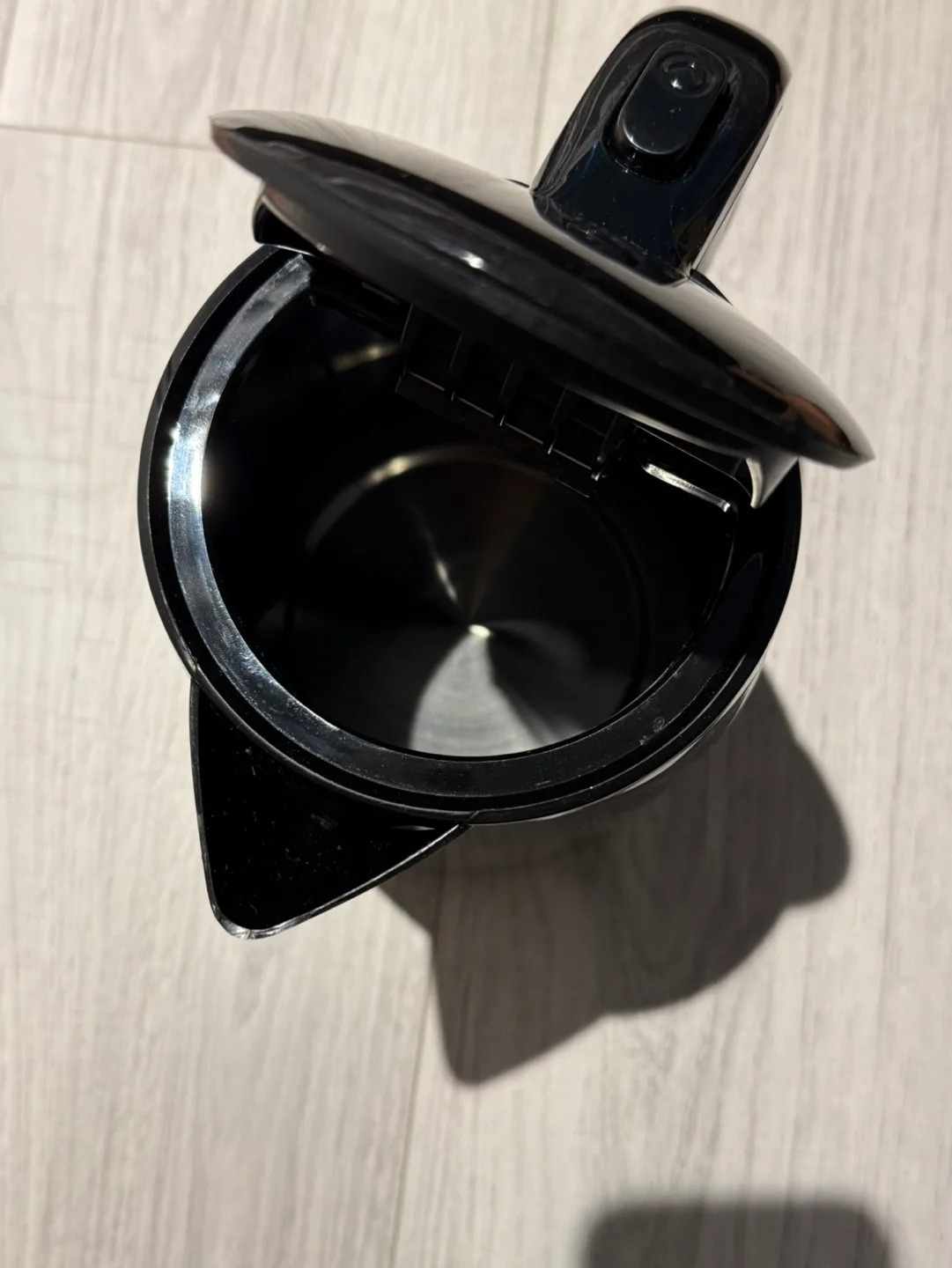 Master Chef 1.7L Cordless Kettle - Black image indicator(3)