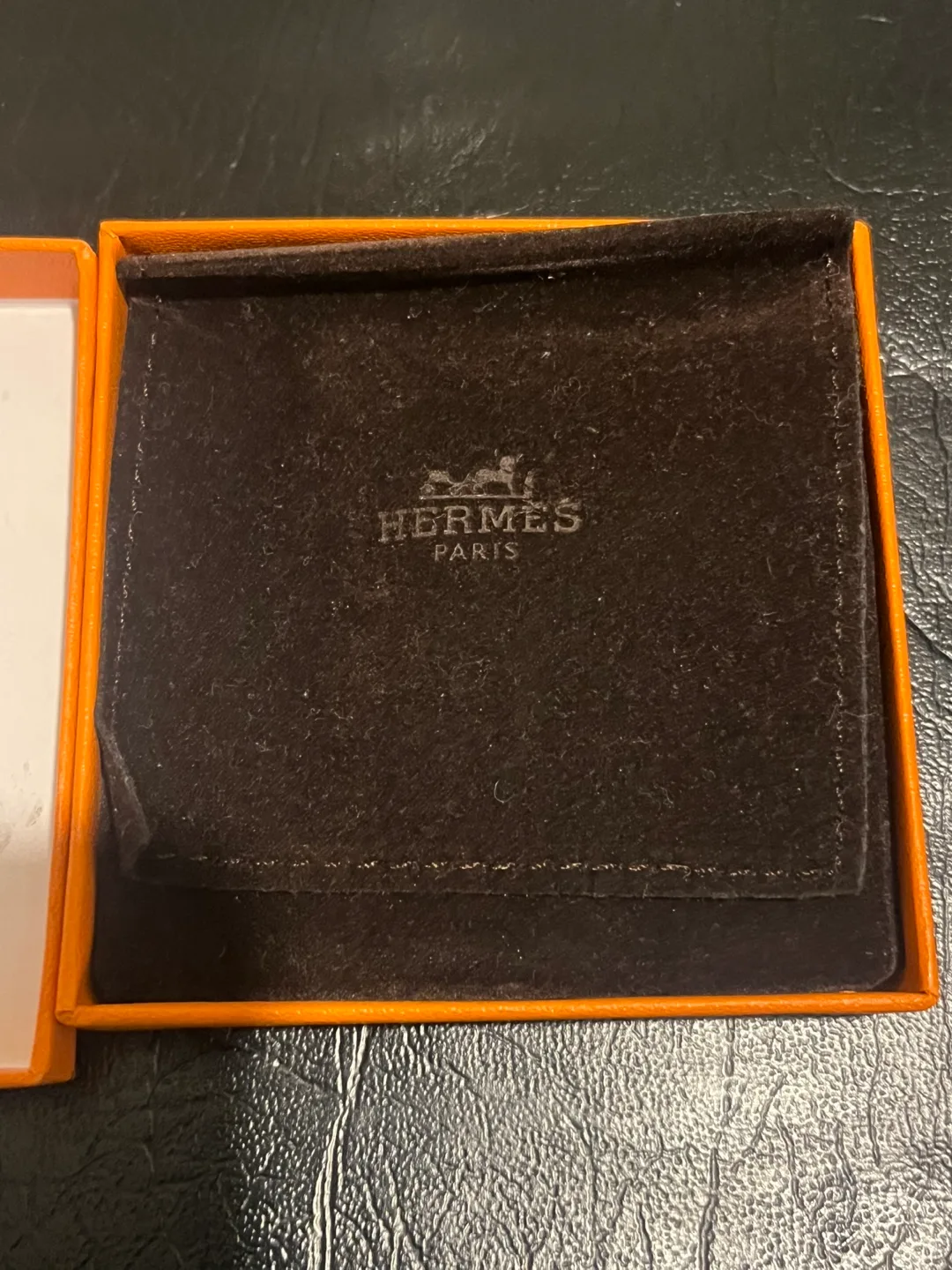 Hermes Paris Orange Box and Pouch image indicator(2)