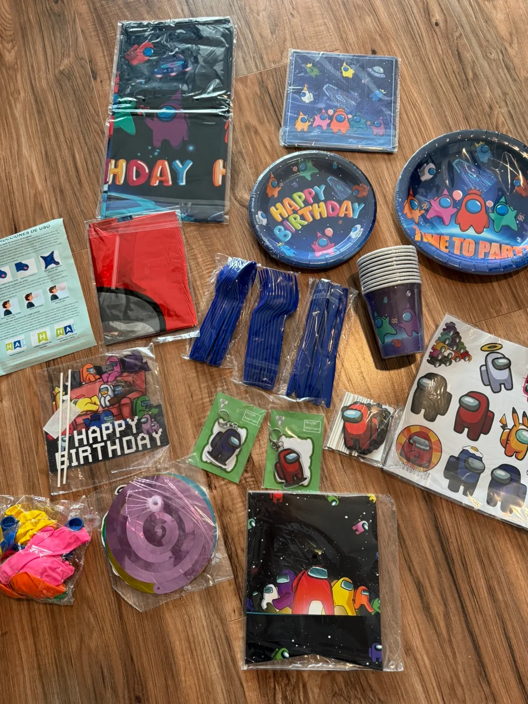 Among Us Party Supplies - 171 Pieces! image indicator(2)