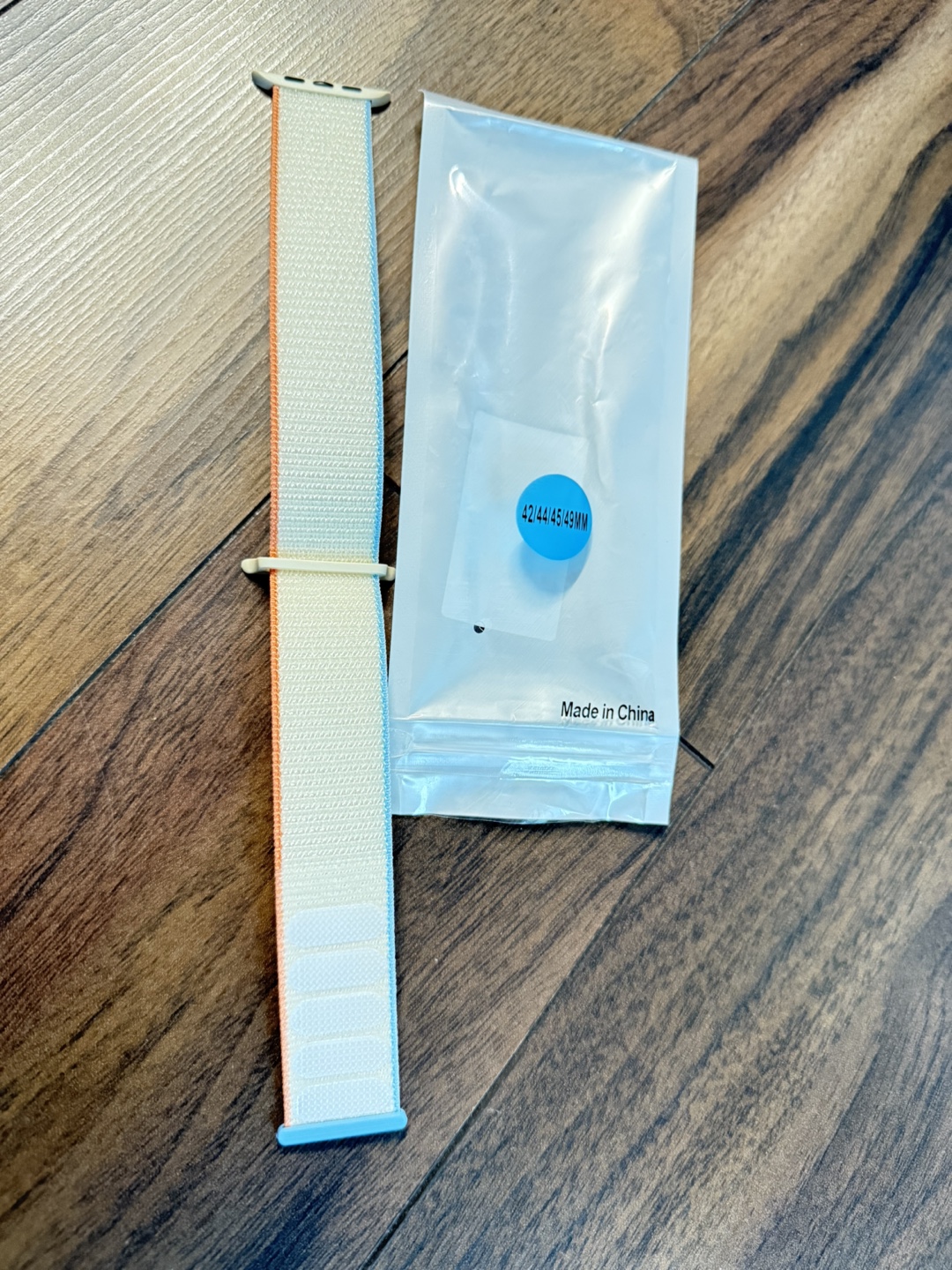 Apple Watch Sport Loop Band - Cream - photo 3