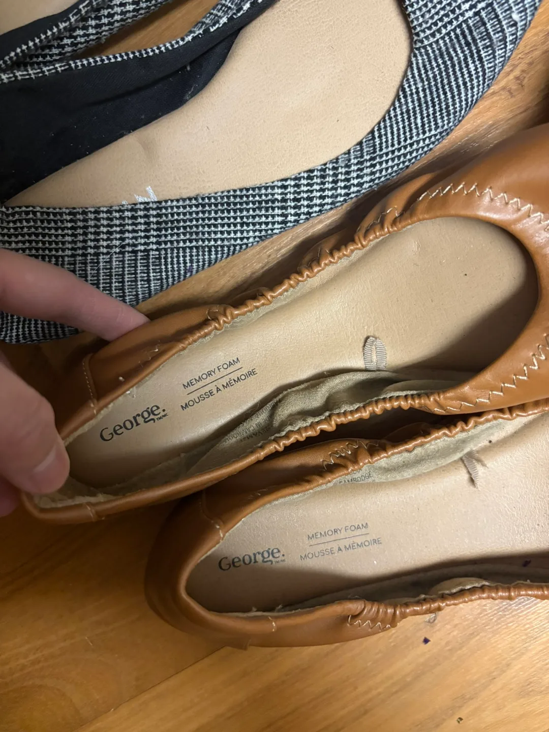 Bundle of Women's Flats and Heels image indicator(4)