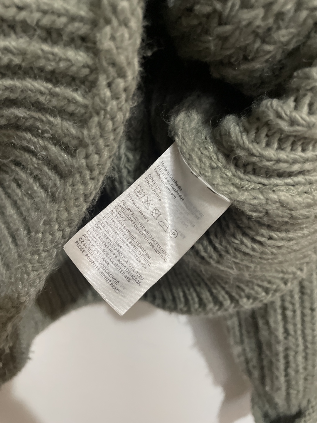H&M Sage Green Mock Neck Cropped Knit Sweater - photo 2