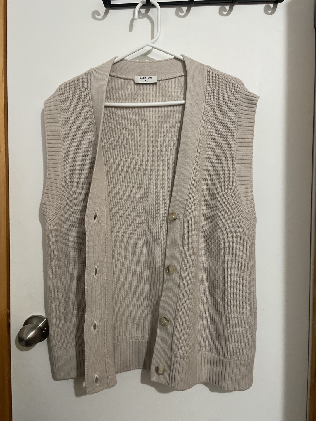 Aritzia BABATON Knitted Beige Vest - Size Small - photo 2