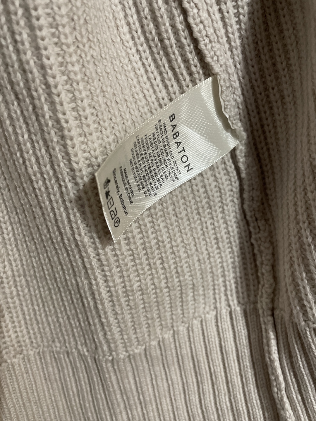 Aritzia BABATON Knitted Beige Vest - Size Small - photo 4
