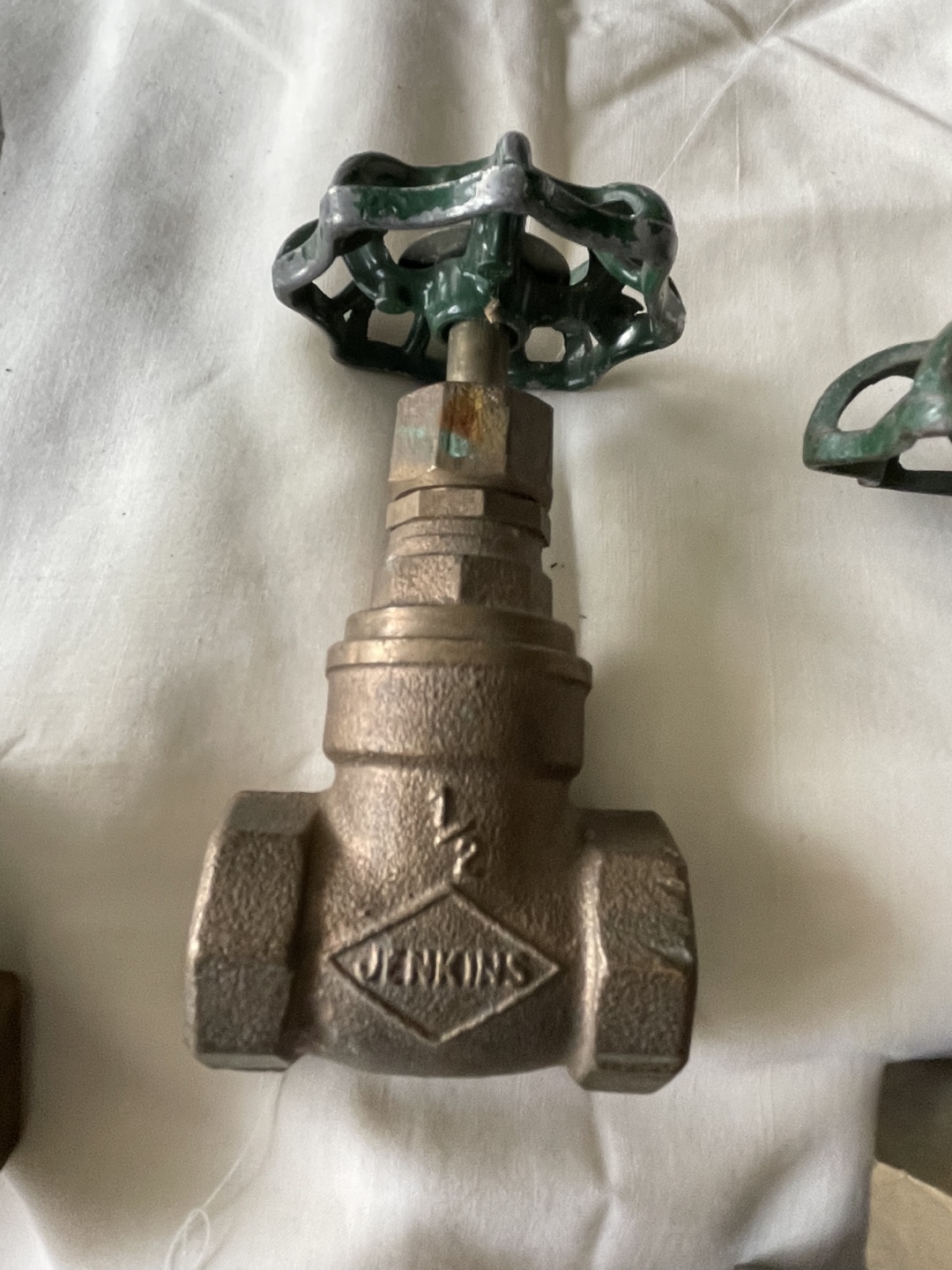 Four Vintage Jenkins Bronze Globe Valves - photo 4