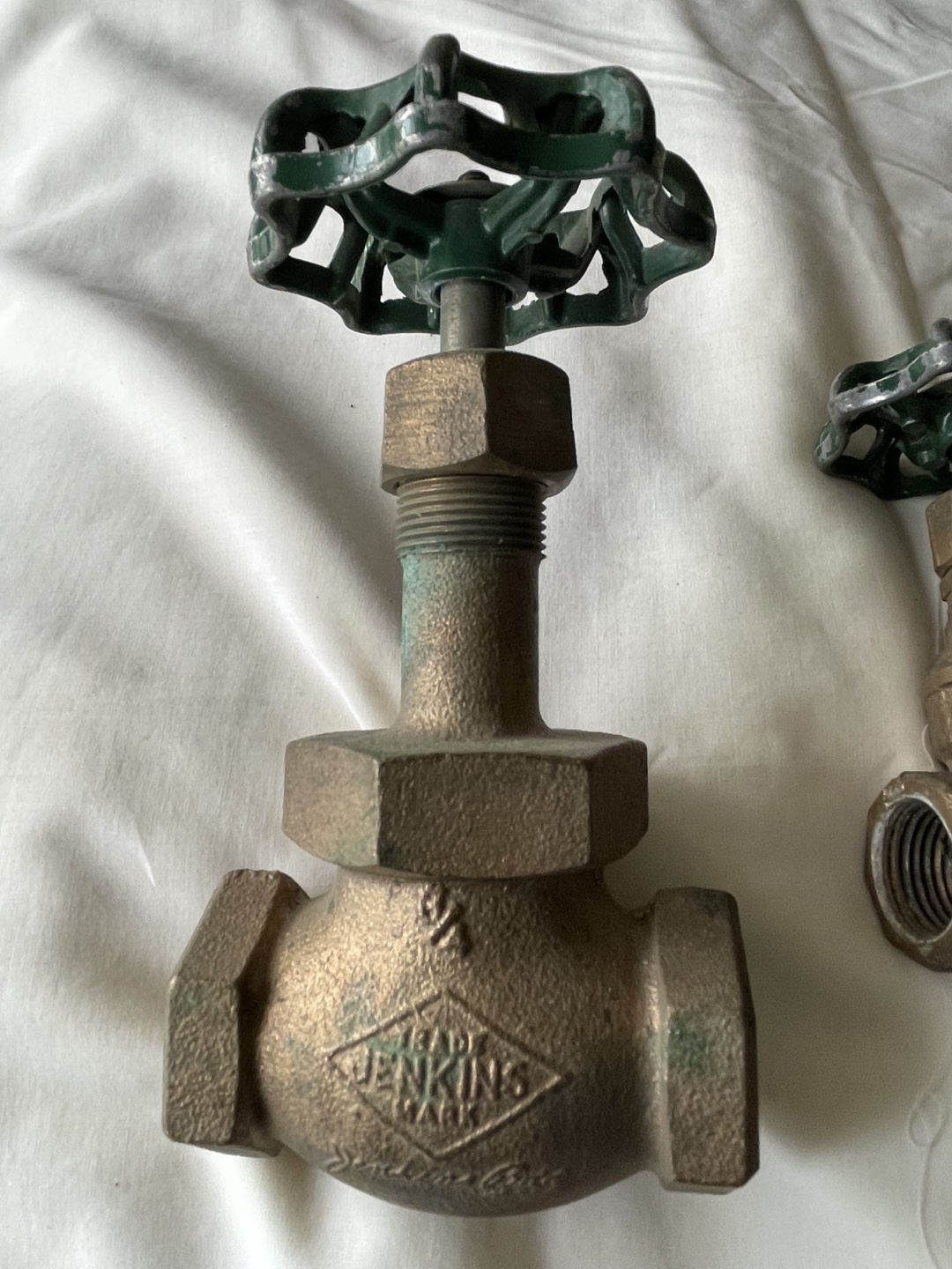 Four Vintage Jenkins Bronze Globe Valves - photo 5