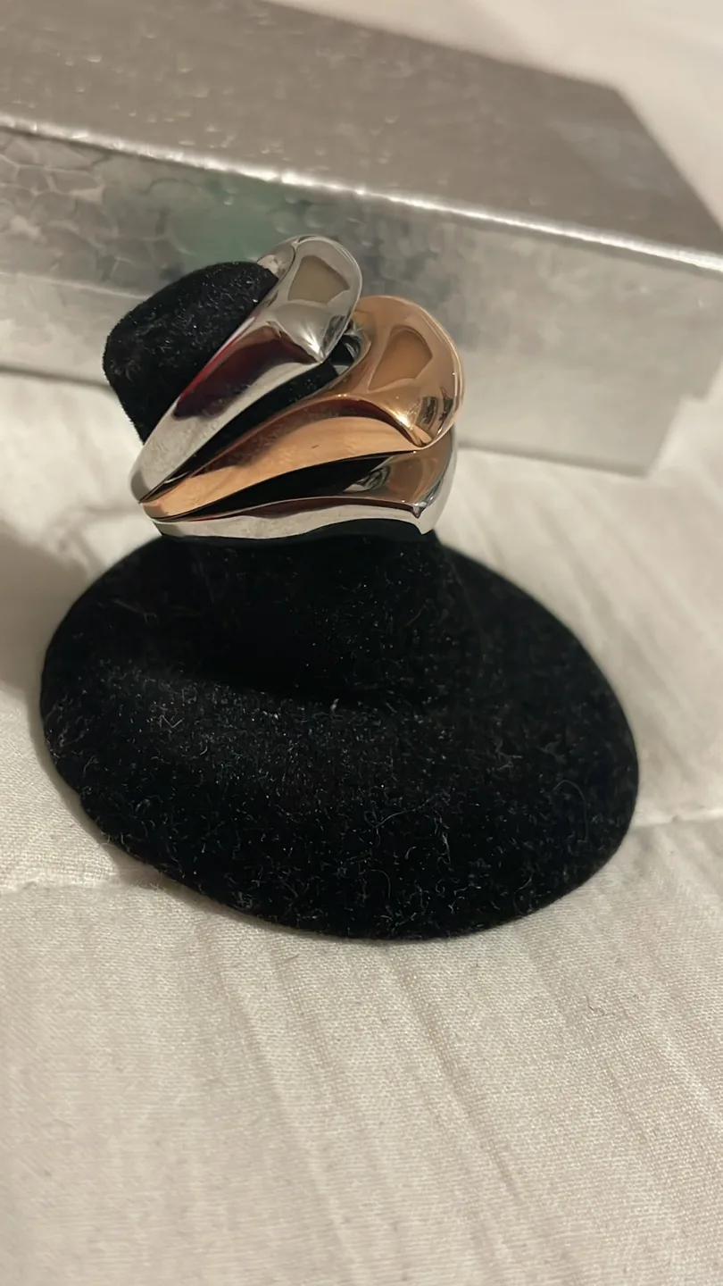 Authentic, made in Italy ,4 rings- see below for details image indicator(5)