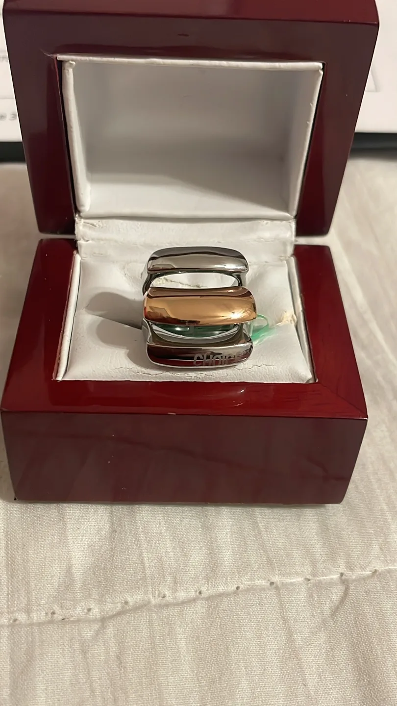 Authentic, made in Italy ,4 rings- see below for details image indicator(8)