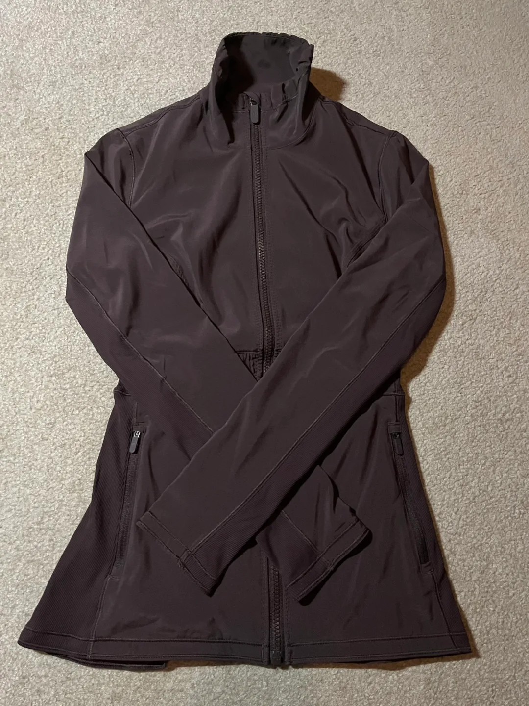 Lululemon Tops Size 4 image indicator(2)