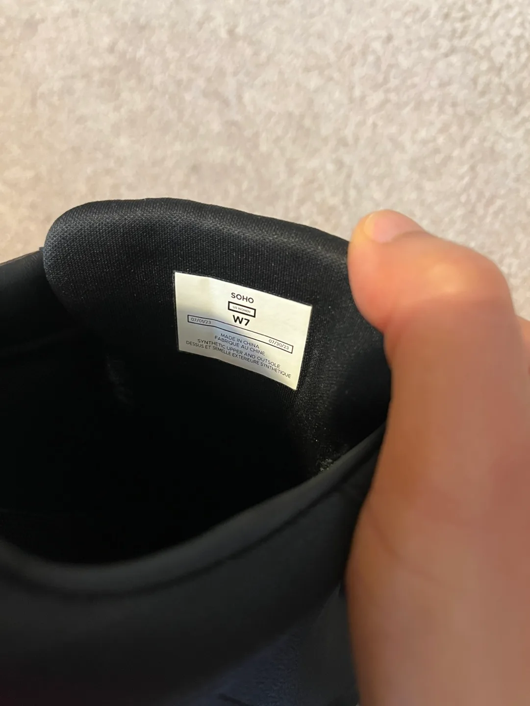 Women’s Vessi Soho Sneaker Size 7US image indicator(4)