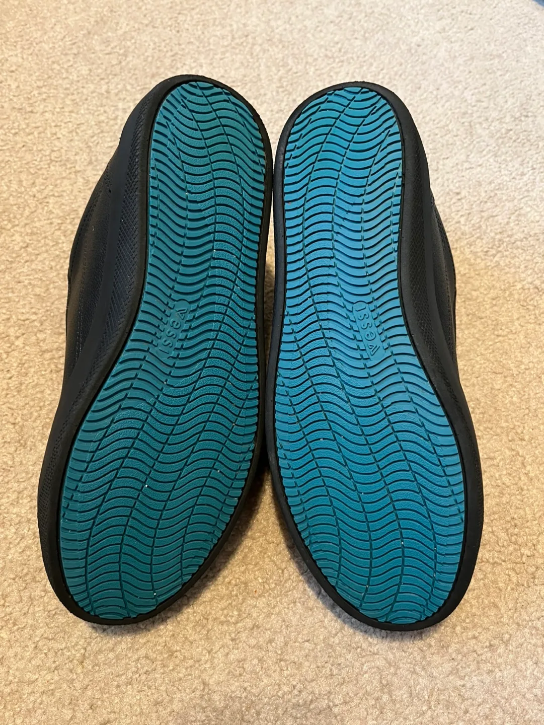 Women’s Vessi Soho Sneaker Size 7US image indicator(3)