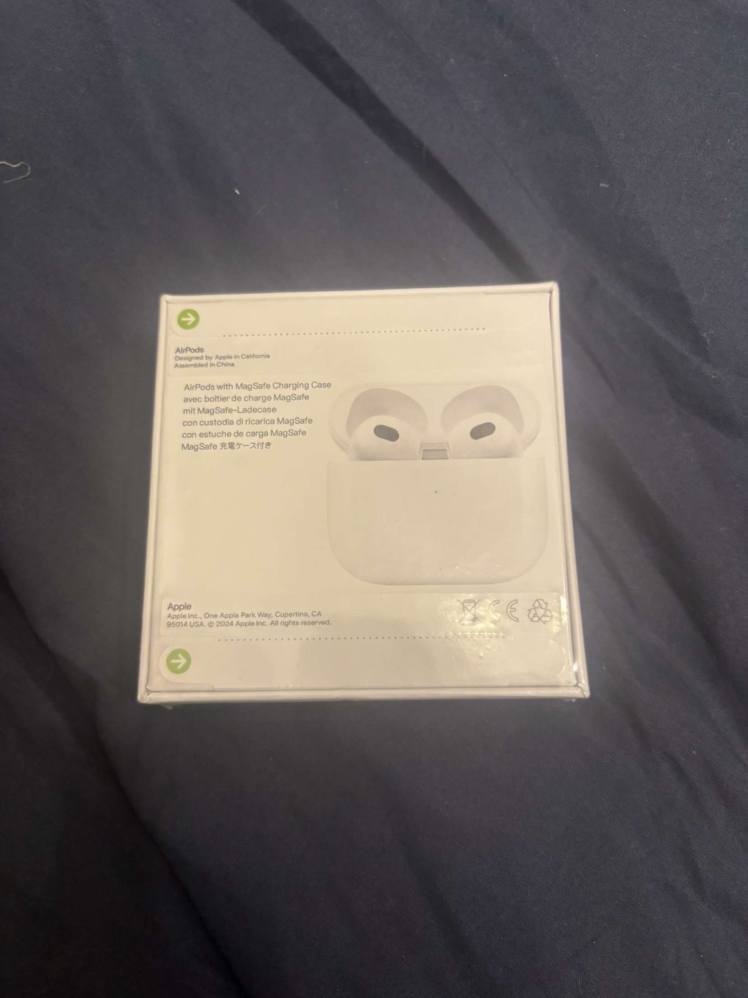 AirPod 3s - photo 2