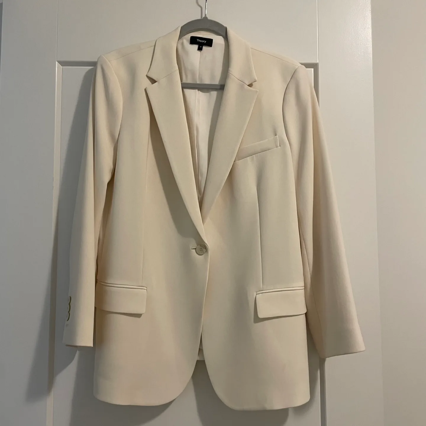 Theory Staple blazer size 14 image indicator(6)
