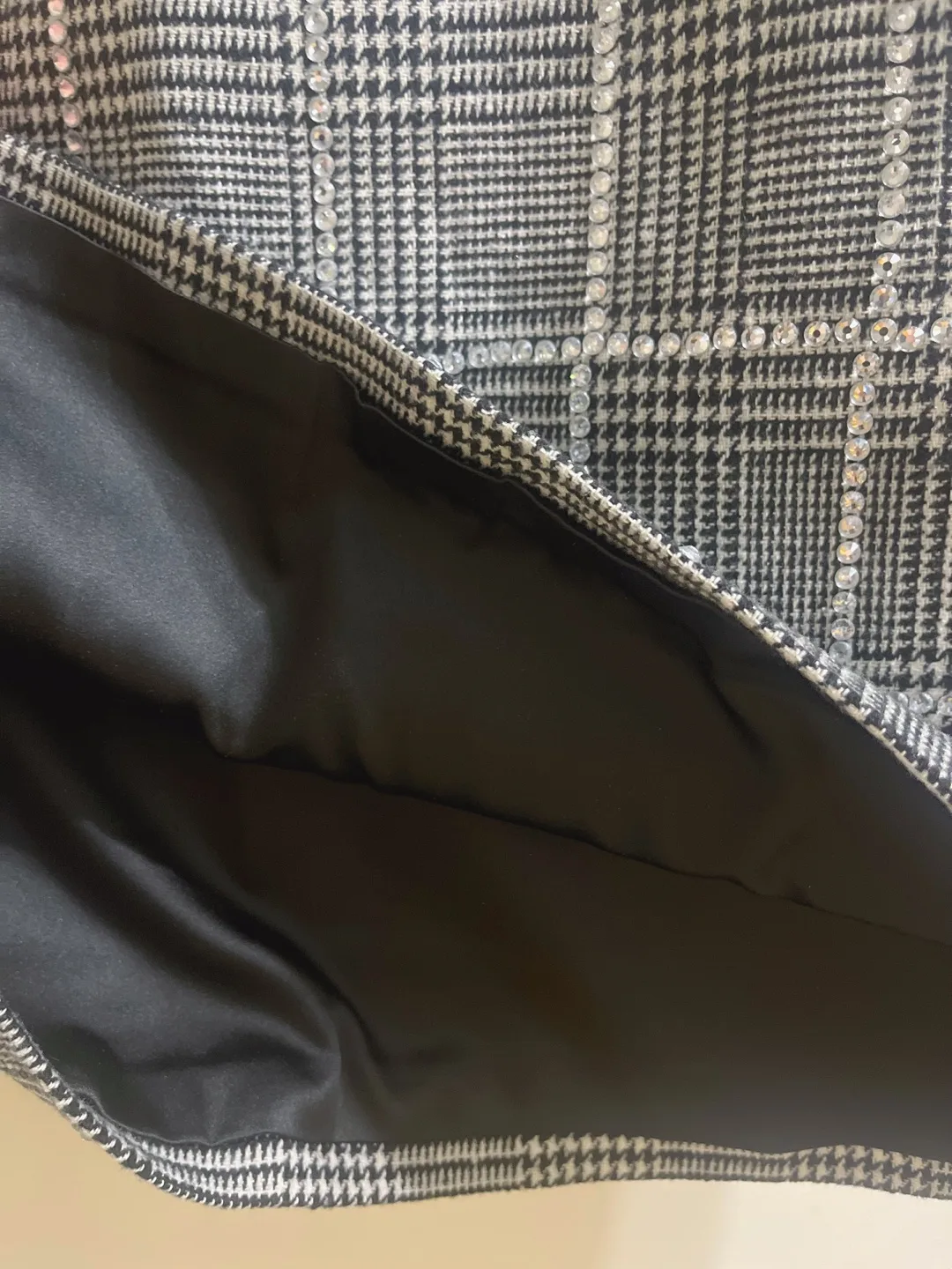 Rhinestone-embellished Skirt image indicator(4)