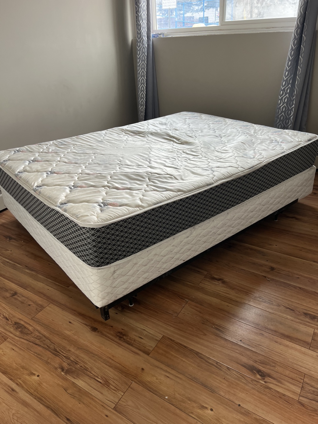 Queen Mattress and Boxspring Set