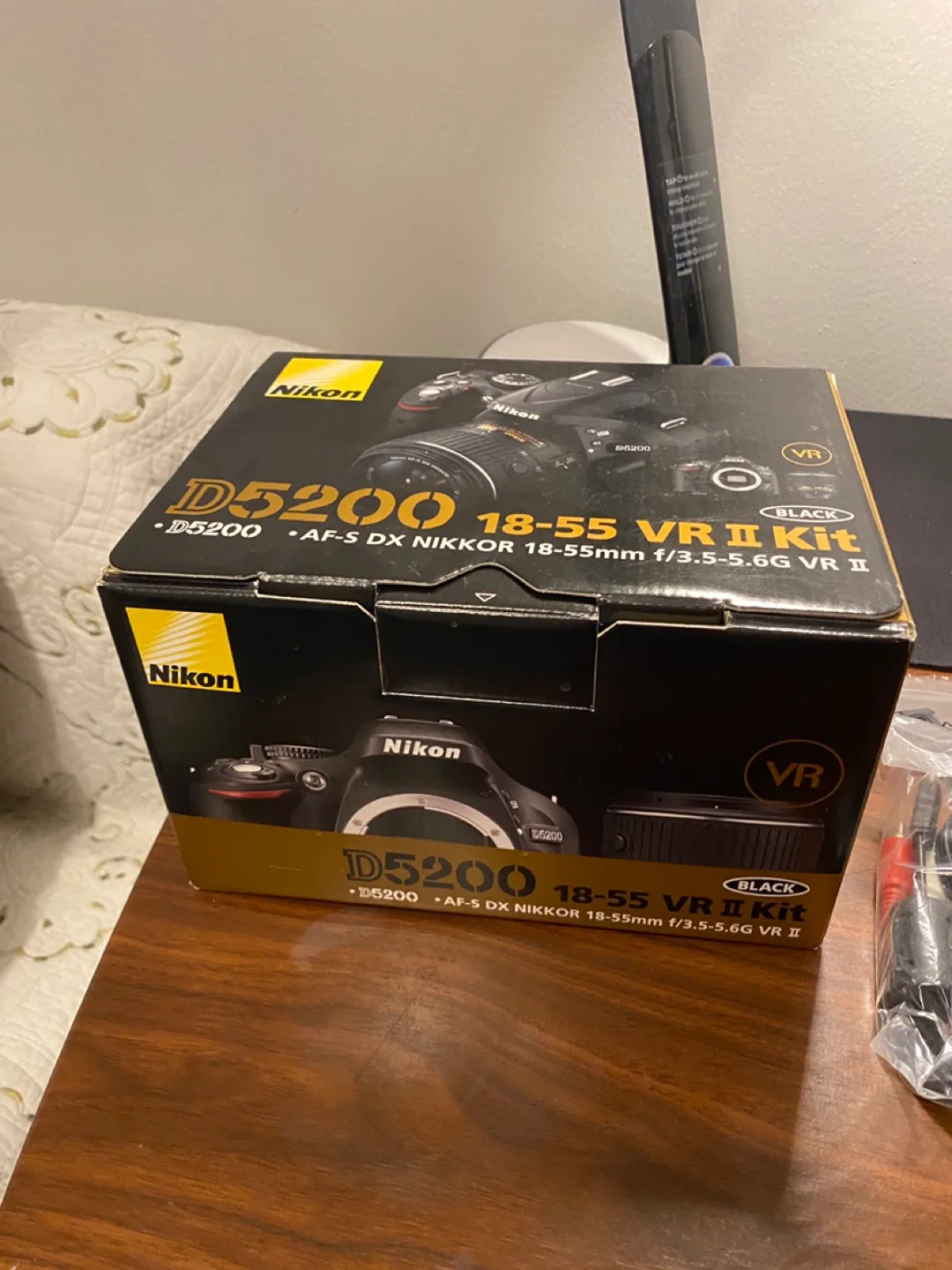 Nikon D5200 Kit with 2 lenses, tripod and bag image indicator(3)