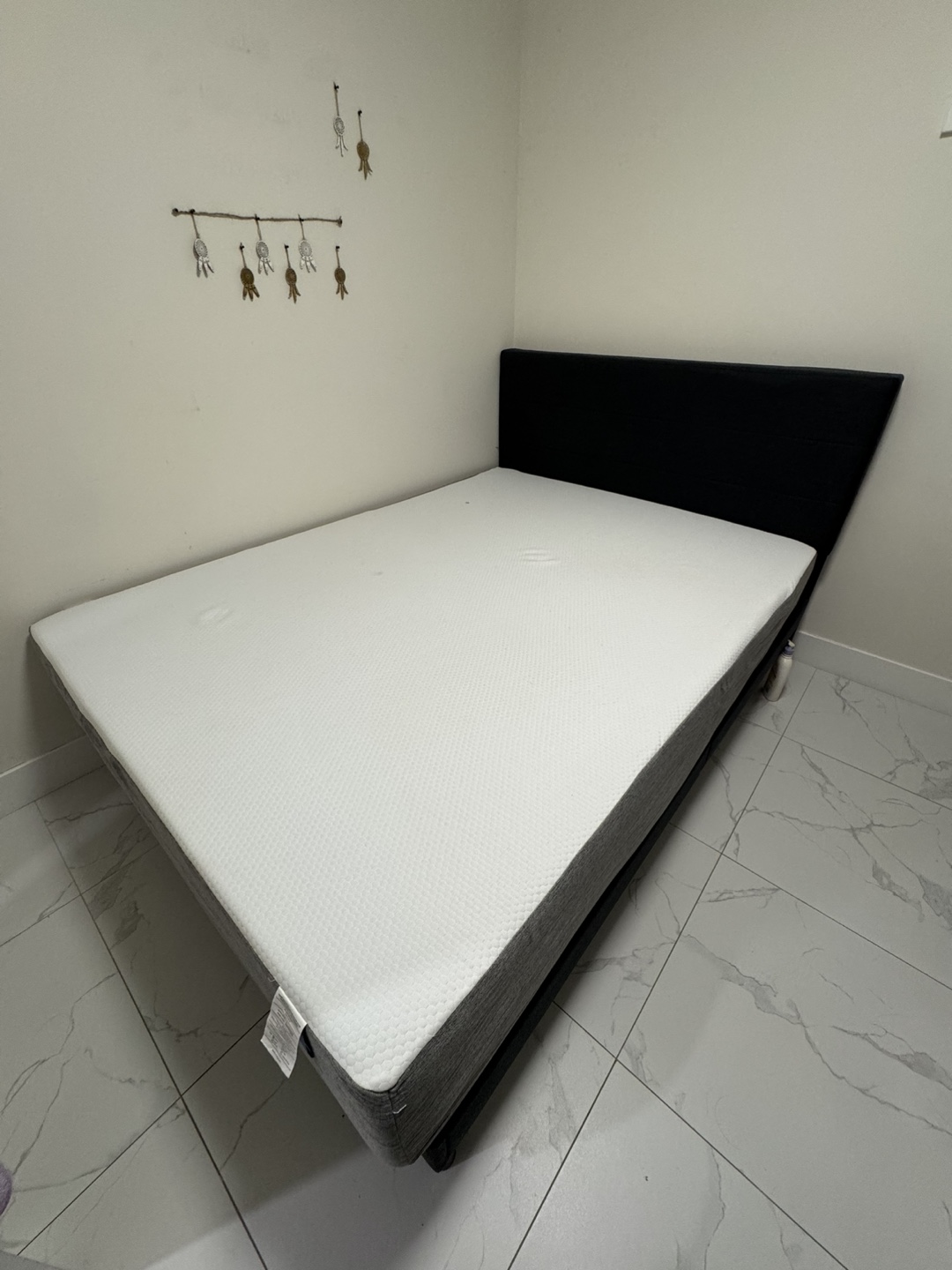 Queen Mattress and Frame Set - photo 2