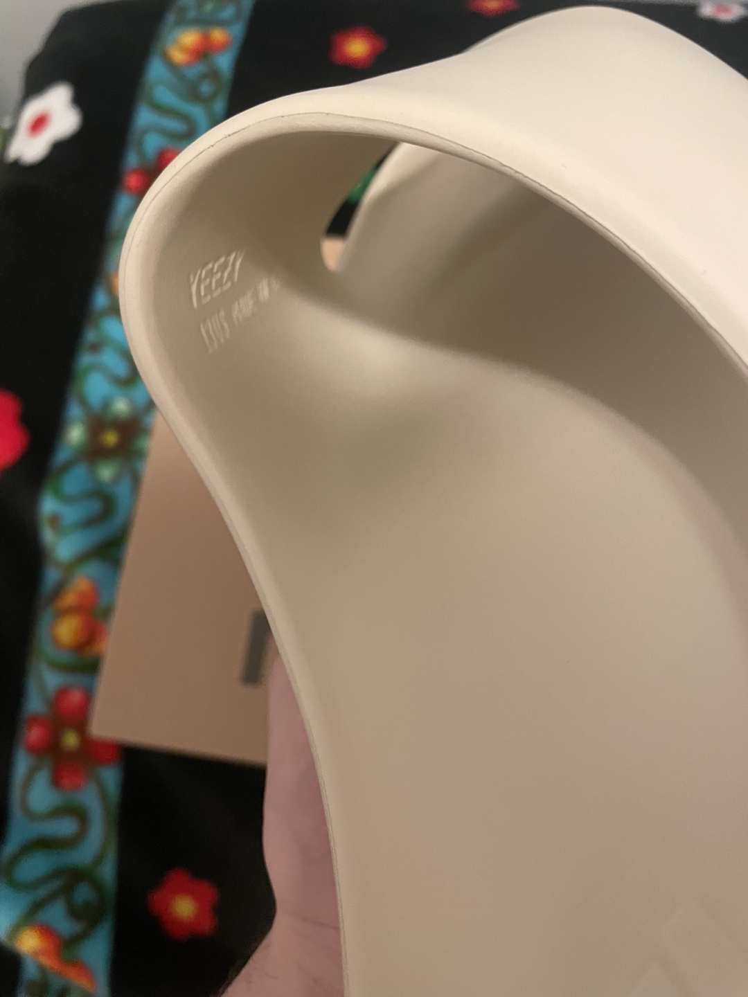 Yeezy Slides Bone - photo 4