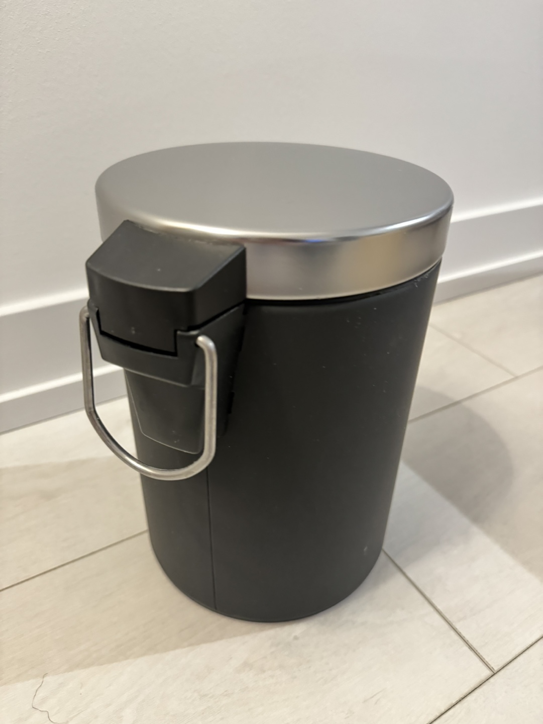 IKEA EKOLN Black Pedal Bin - photo 2