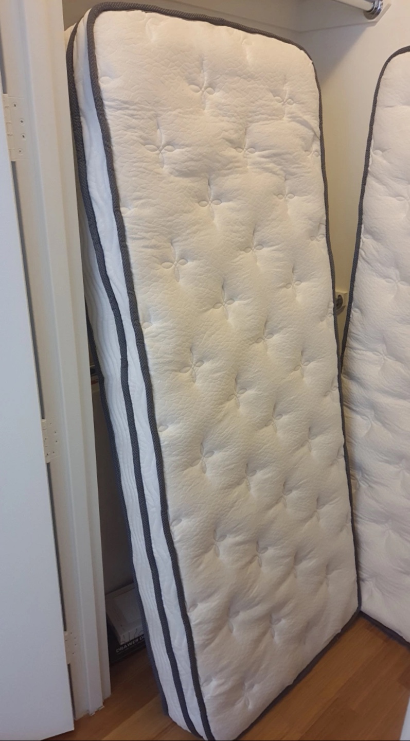 Narrow Twin Mattress- Like New - photo 2