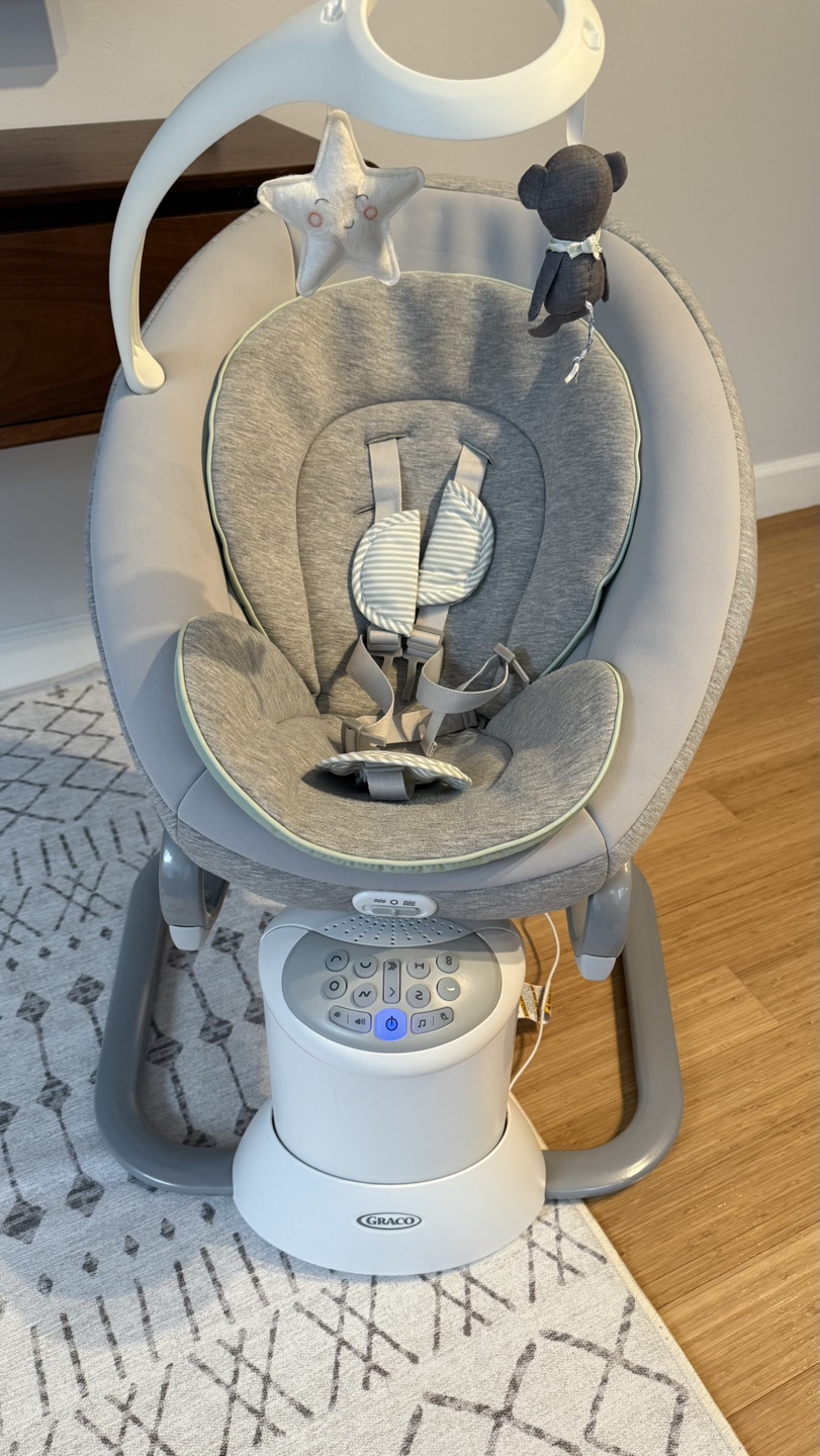 Graco Swing - Like new - No stains/spills