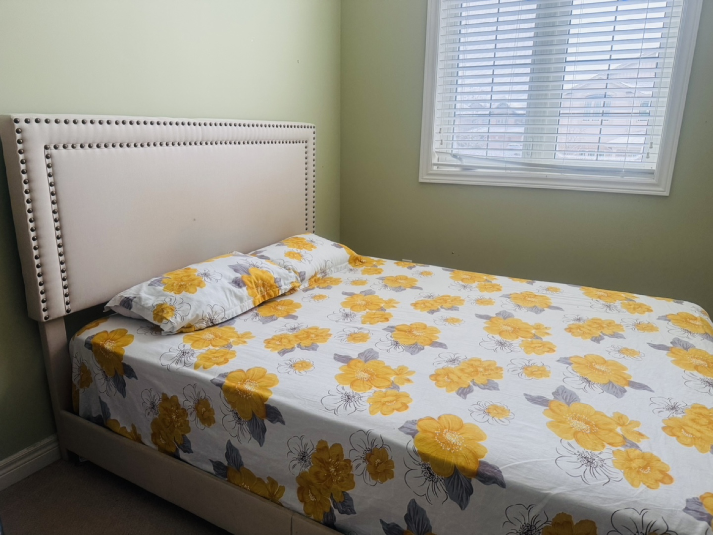 Queen Bed frame with mattress - photo 2