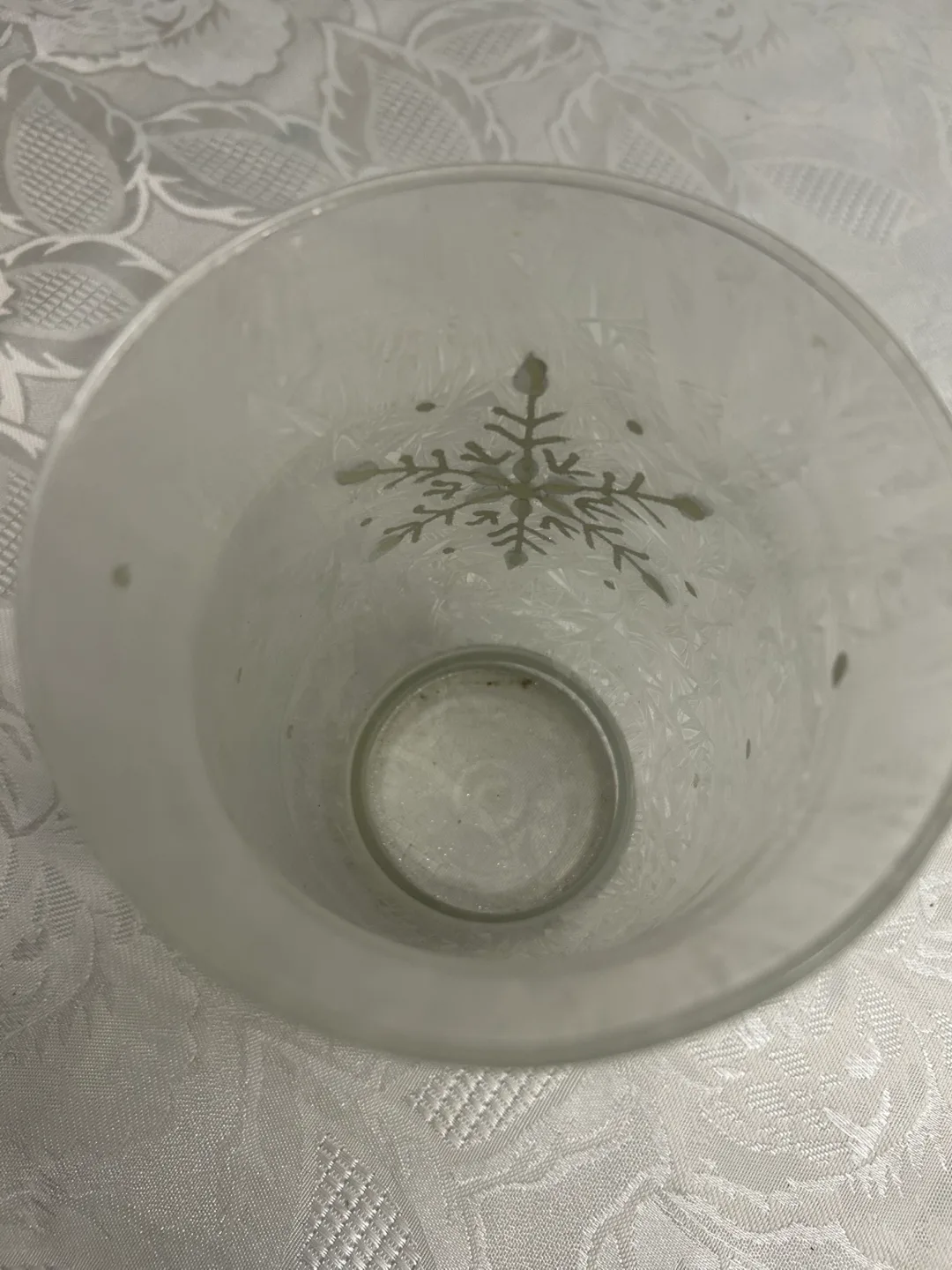 Frosted Glass Votive Holder with Snowflake Design image indicator(3)