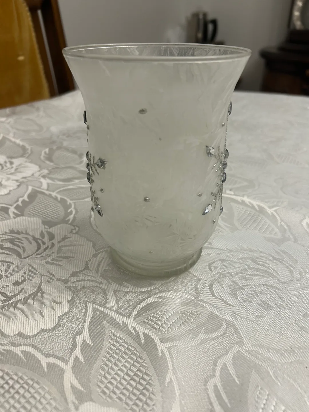 Frosted Glass Votive Holder with Snowflake Design image indicator(2)