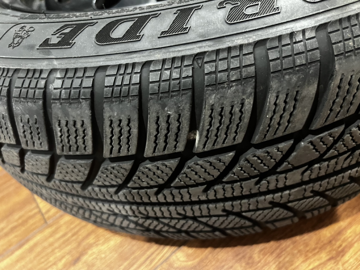 Used GOODRIDE Snowmaster Winter Tire on Steel Rim - 205/55R16 - photo 4