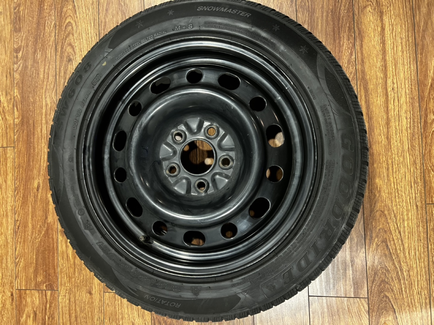 Used GOODRIDE Snowmaster Winter Tire on Steel Rim - 205/55R16