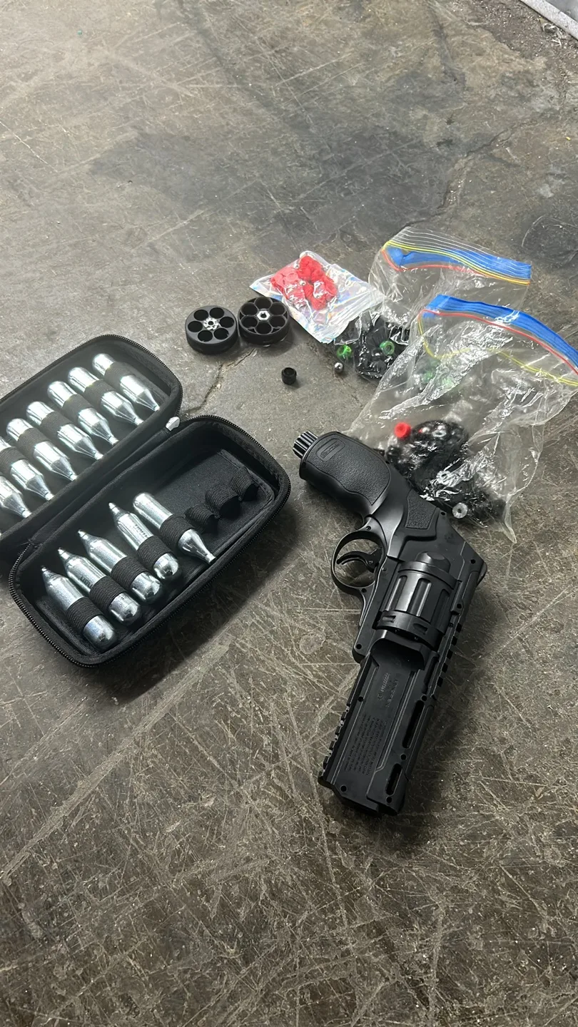 Camping Gear Bundle: Sleeping Bag, Pad, and More! image indicator(4)