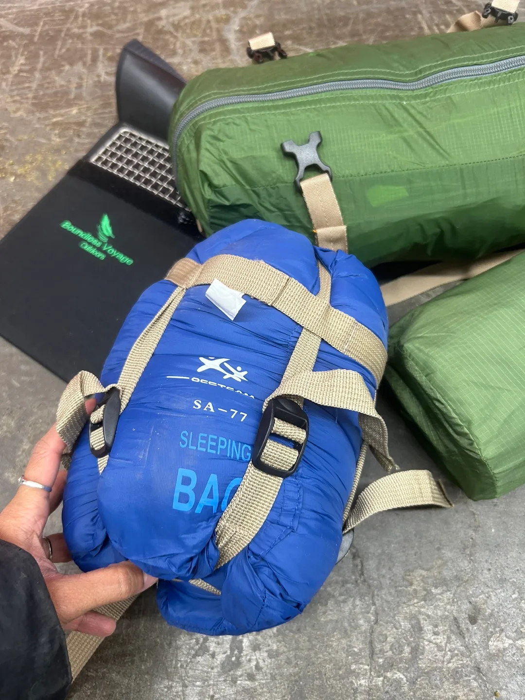 Camping Gear Bundle: Sleeping Bag, Pad, and More! image indicator(2)