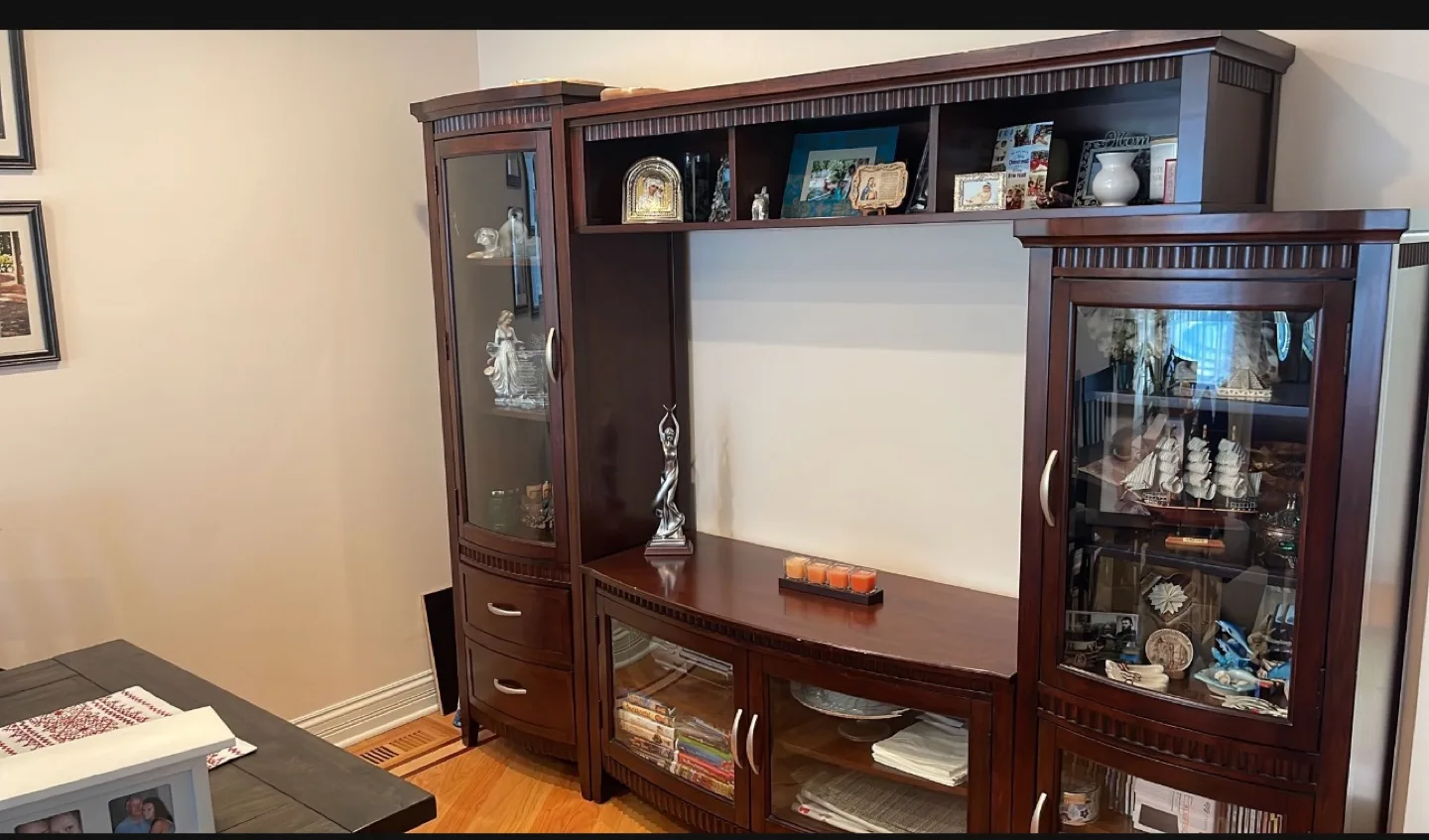 Entertainment Center with Glass Display Cabinets image indicator(2)