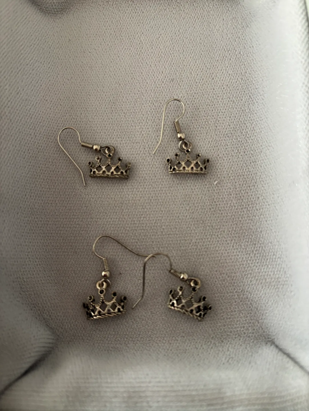 Various Crown Earrings image indicator(5)