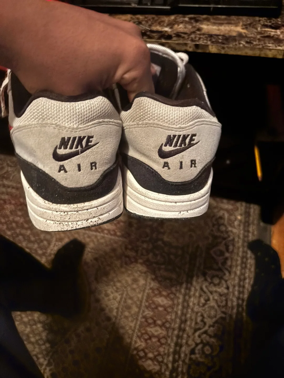 Nike Air Max 1 image indicator(2)