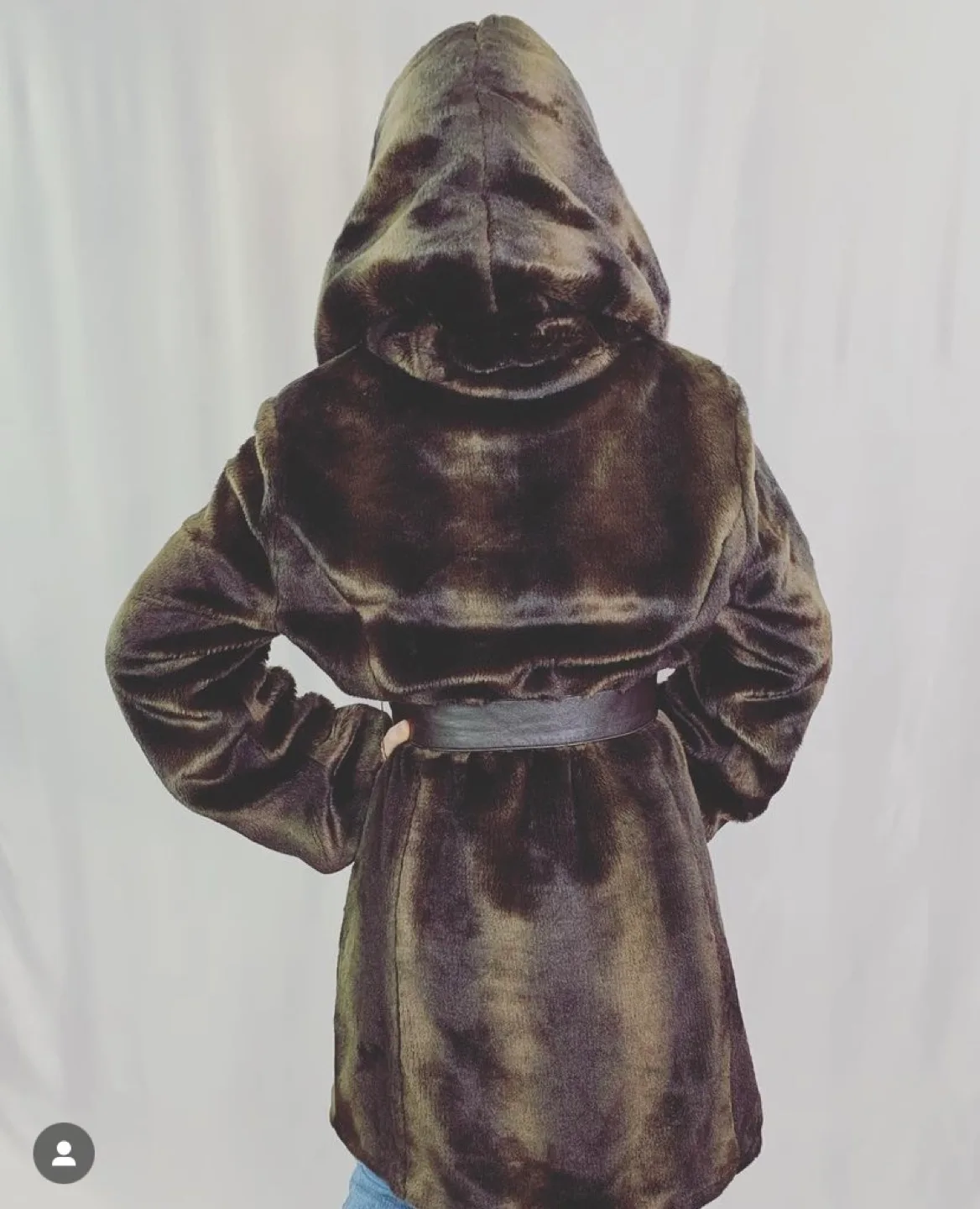 Soft, luxurious Brown Faux Fur Coat sm-m image indicator(5)