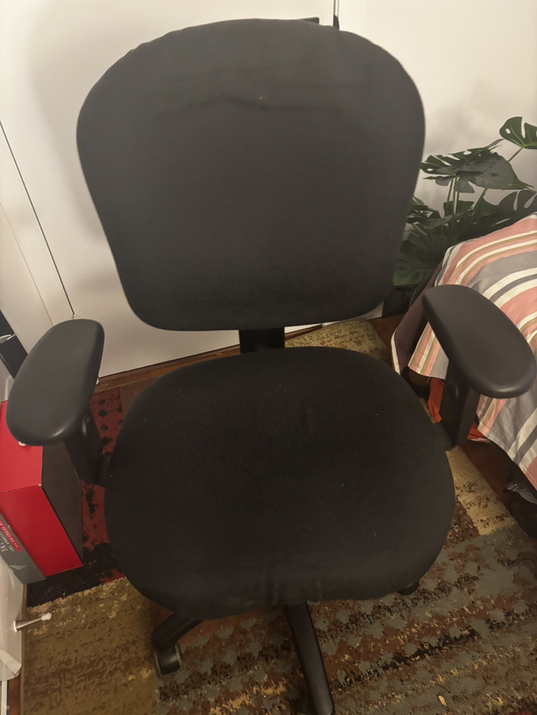 Study table and Office Chair - photo 4