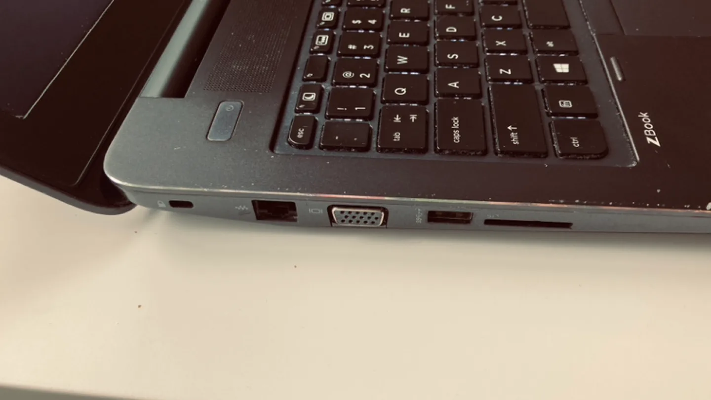 Hp Zbook g3 i7-6820hq 16gb ram image indicator(10)