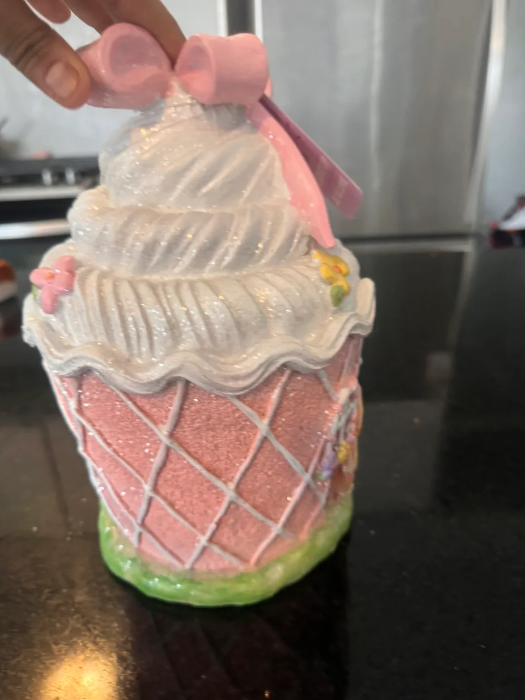 Adorable Easter Cupcake House Decoration image indicator(2)