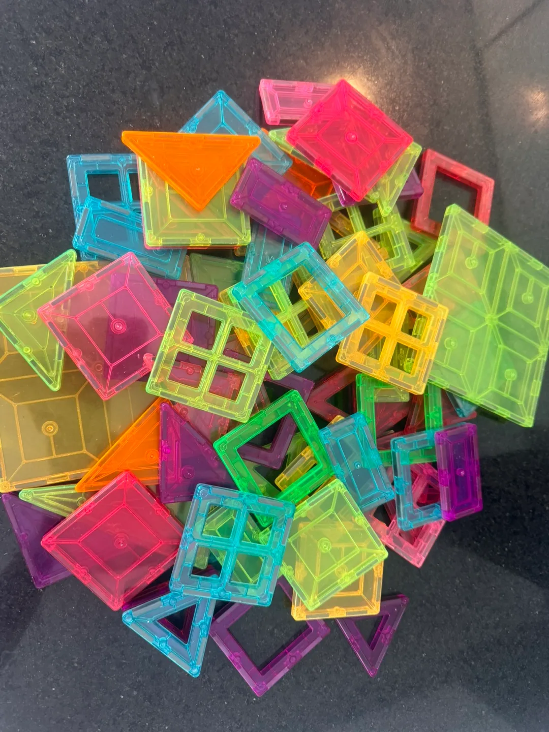 Magnetic Tiles Building Blocks Set 70 pieces image indicator(2)