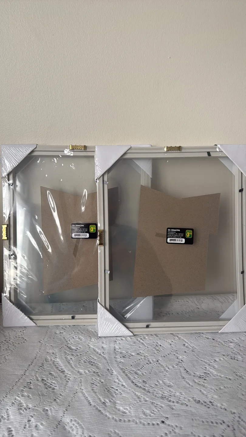 2 PICTURE FRAMES $2.00 each 🆕 (8”X10” each) image indicator(3)