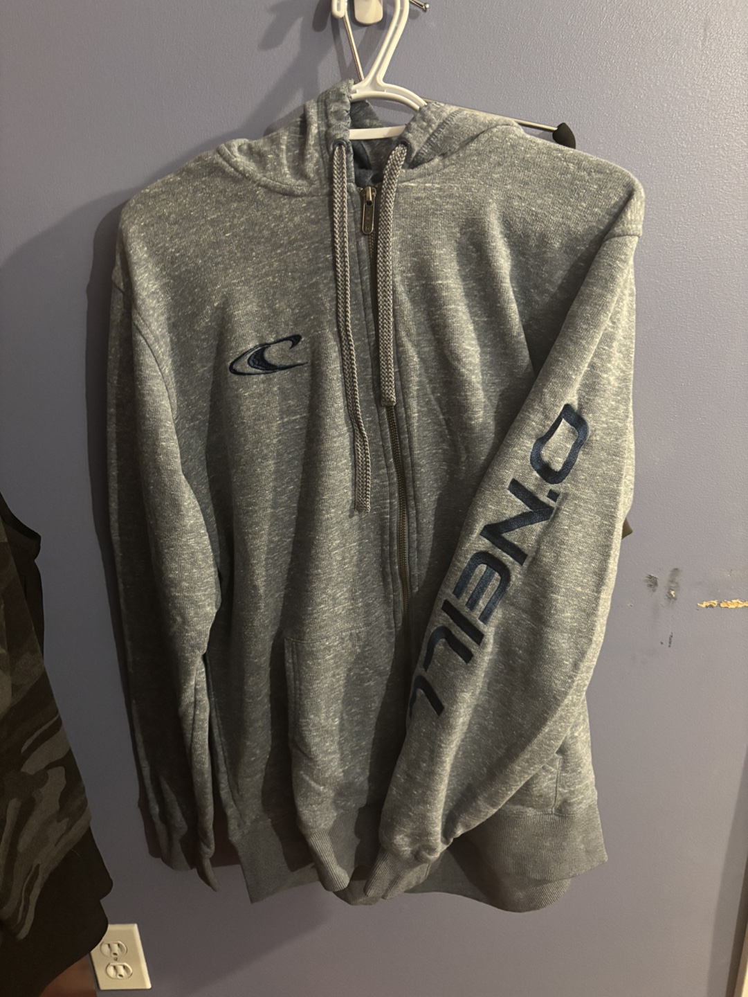 Bundle of 5 Sweatshirts and Hoodies - photo 5