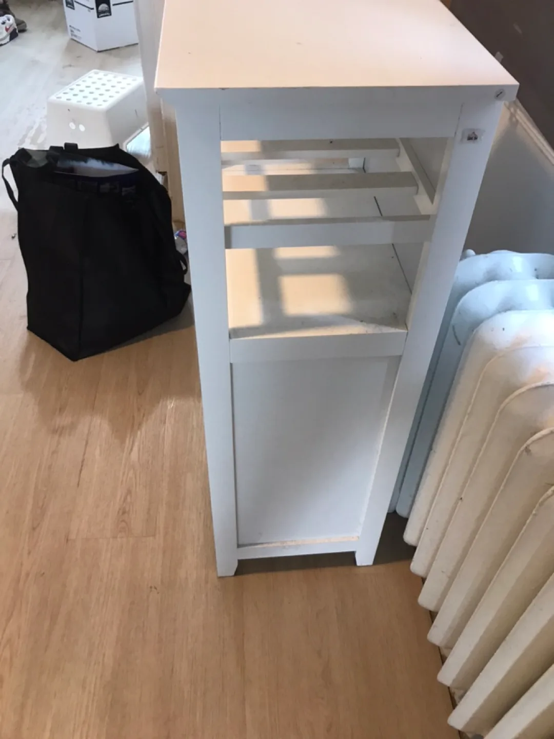 White Wooden Wine Cabinet image indicator(2)