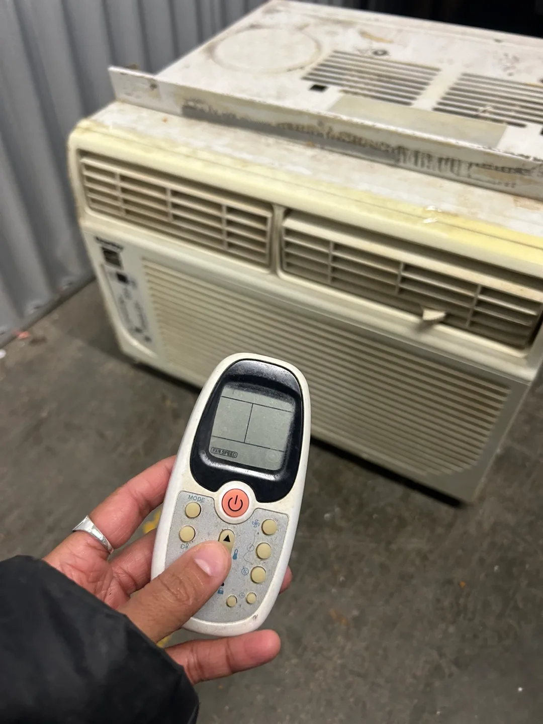 Danby Window Air Conditioner with Remote image indicator(2)